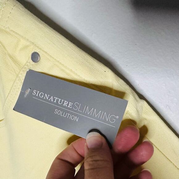 Christopher & banks Yellow Signature Slimming Solution Modern Ankle Jeans Size 8 - Picture 6 of 8